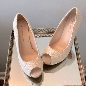 Lace Scalloped Peep Toe Platform Heels